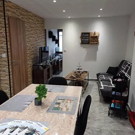 Le Petit Paradis Apartment *